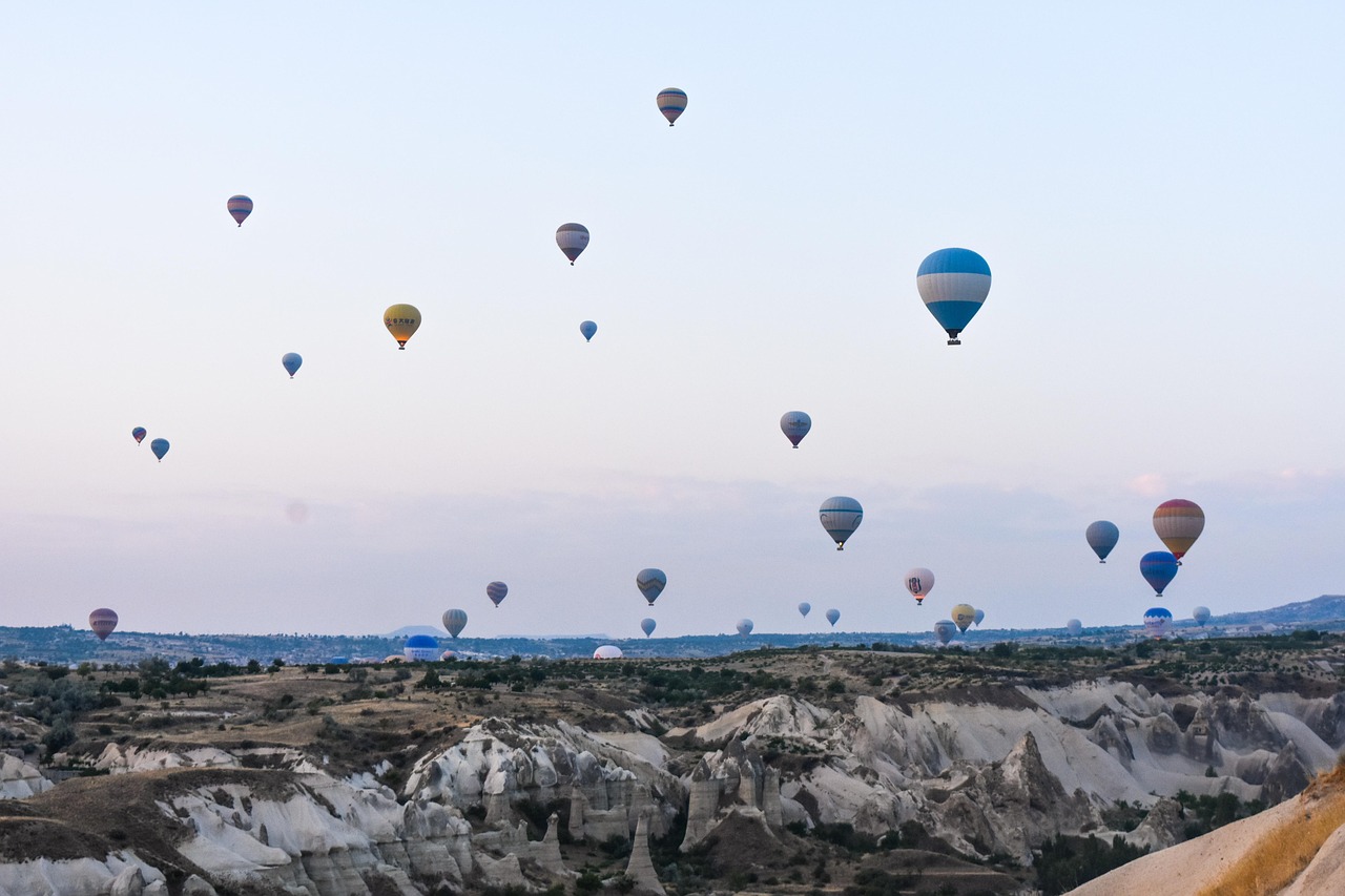 1547_8af32369-1200-4c5f-bf66-248c4f6daece_balloons-6824448_1280.jpg